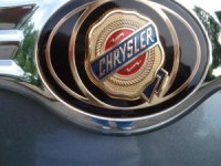 logotip_chrysler_krylya